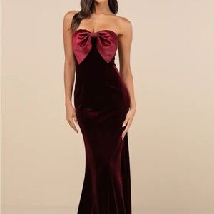 Lulu's Burgundy Strapless Bow Dress